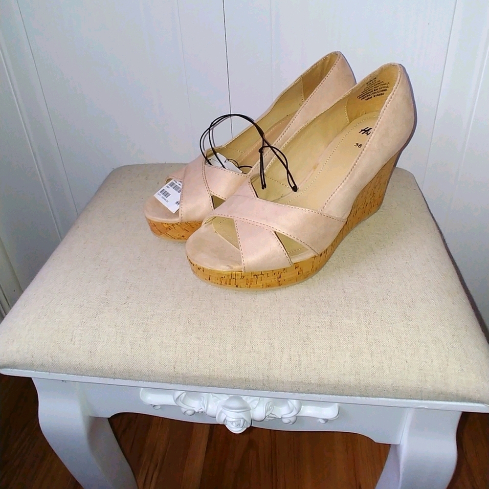 H&M salmon velvet wedge heels
